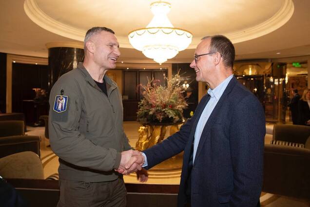 Кличко встретился в Киеве с лидером ХДС Мерцем: о чем говорили