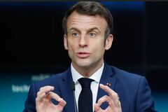 'Война в Украине должна закончиться': Макрон после разговора с Зеленским призвал заставить Россию заплатить