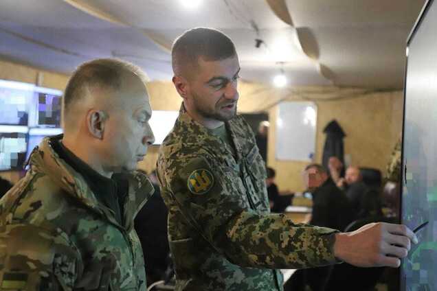 'Принимаем нестандартные решения': Сырский посетил бригады ВСУ на Покровском направлении. Фото