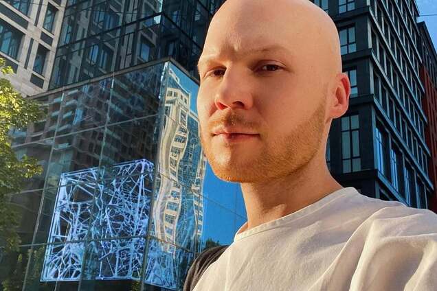 Поміж росіян завірусилася стара пісня українця Влада Дарвіна: здивований співак обрав найрозумніший вихід із ситуації