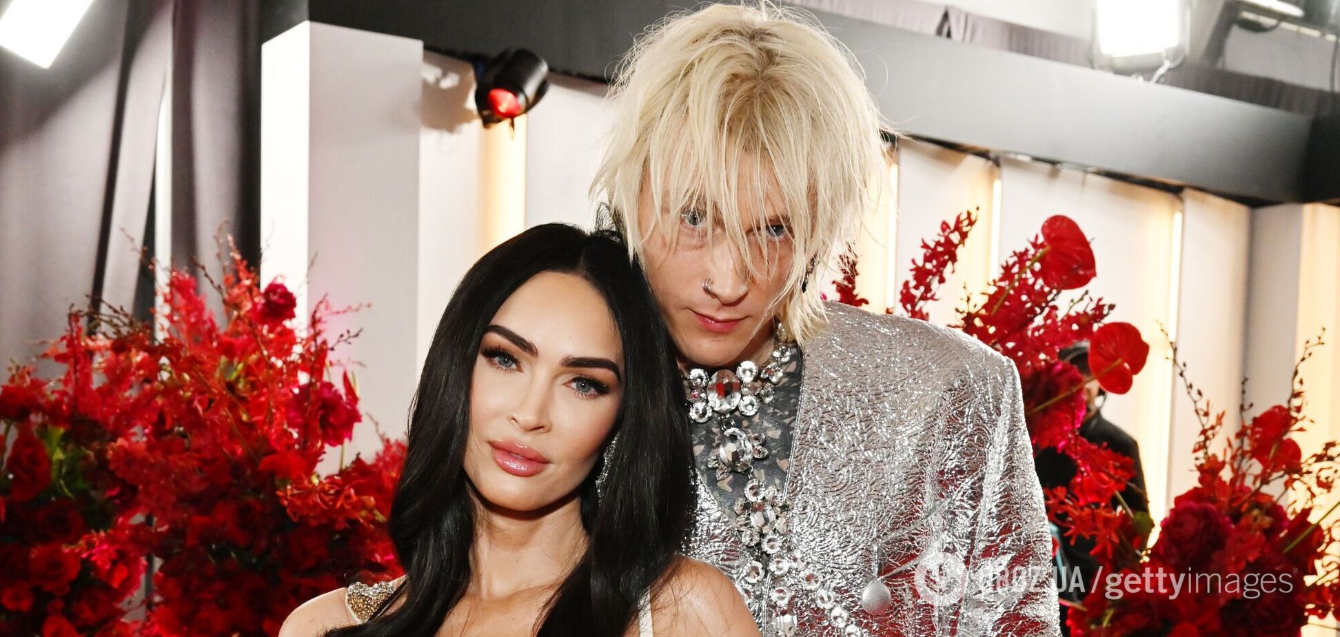 Меган Фокс порвала с женихом, от которого ждет ребенка, после проверки его телефона: что нашла актриса