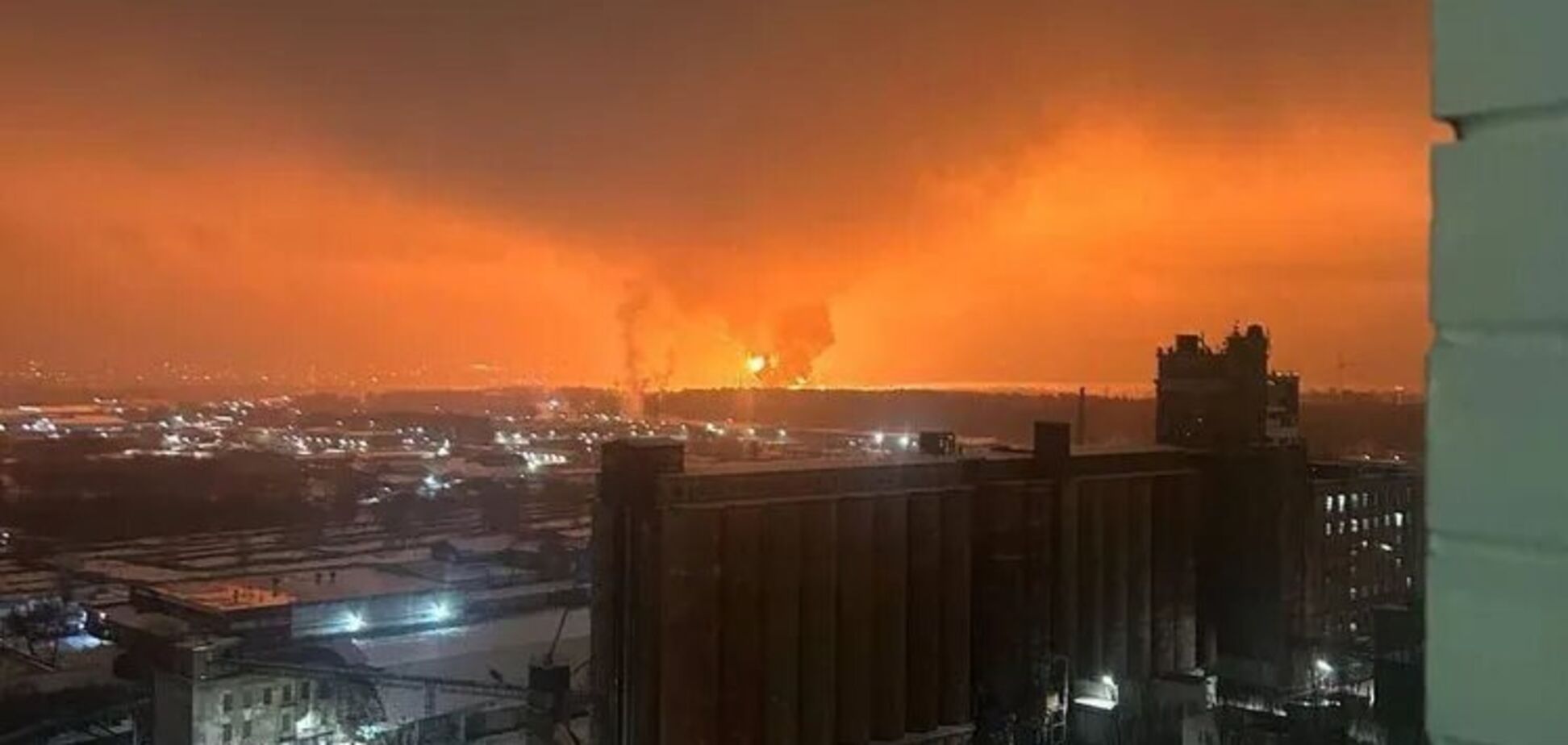 Нафтобазу у російському Брянську підірвали безпілотники ГУР: що відомо