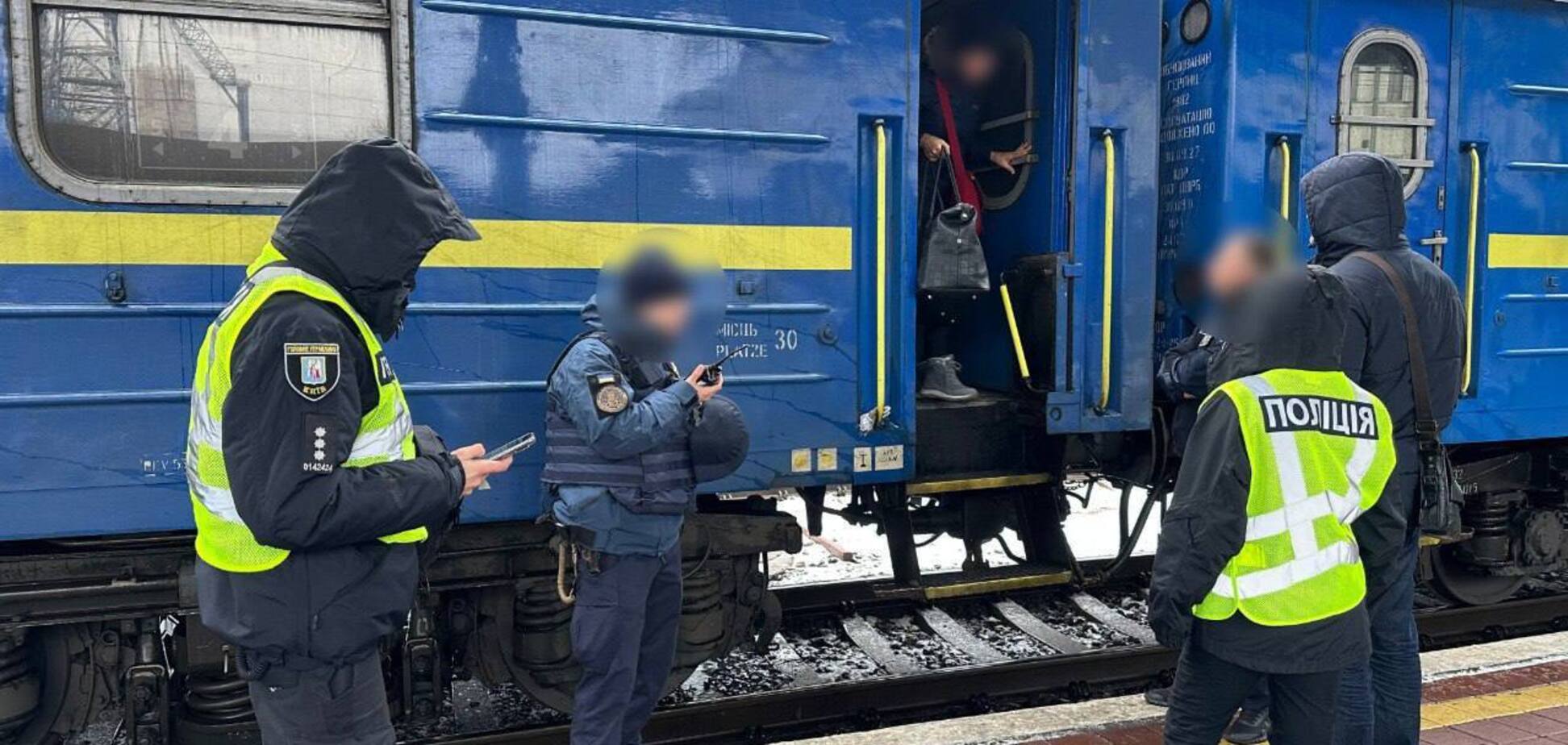 В "Укрзалізниці" вскрыли масштабную схему с "дефицитными" билетами на поезда: все детали