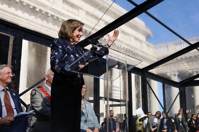 84-річна ексспікерка Палати представників США Ненсі Пелосі потрапила до лікарні: в чому причина