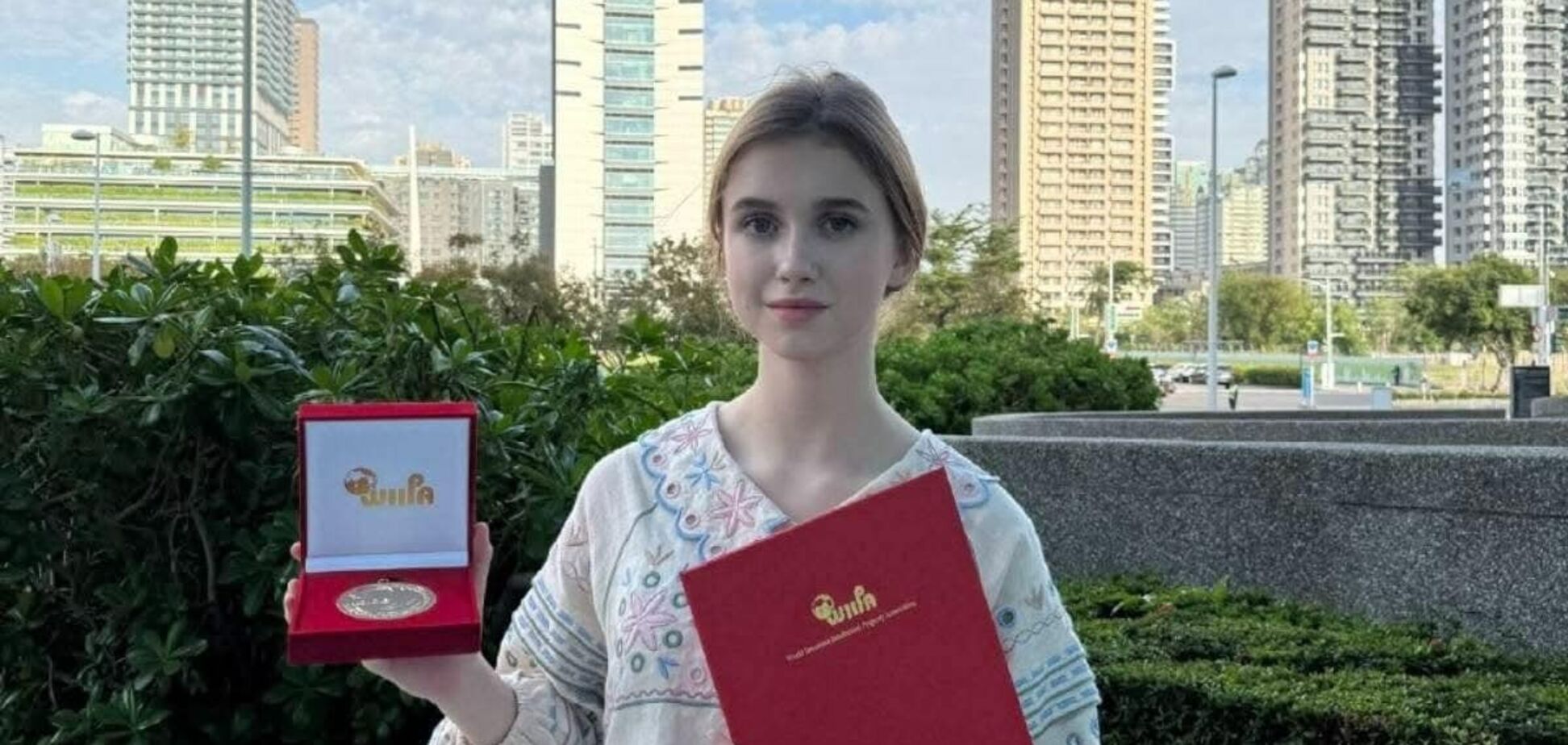 Школярка з України перемогла на найбільшій виставці Азії: що відомо про її наукове дослідження