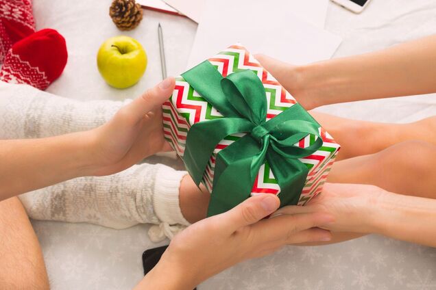 Як провести 'Таємного Санту' на роботі: що дарувати колегам
