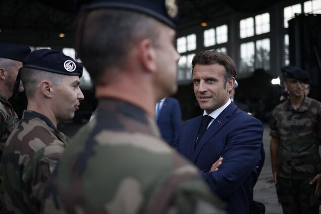 Трамп хочет, чтобы Украина после прекращения огня оставалась хорошо вооруженной страной под защитой европейских войск – WSJ