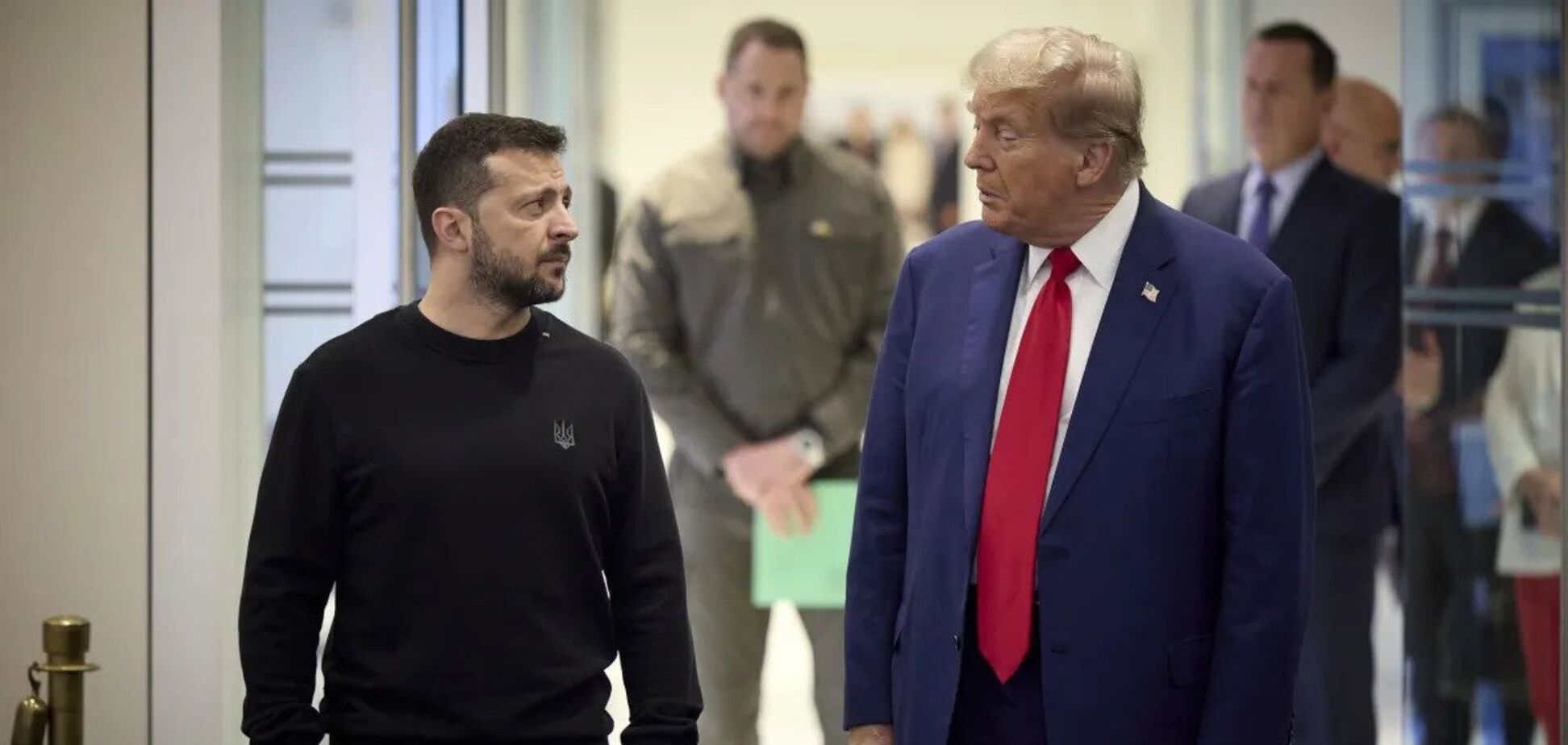 Команда Трампа ведет переговоры с Белым домом и чиновниками Украины по завершению войны – NBC