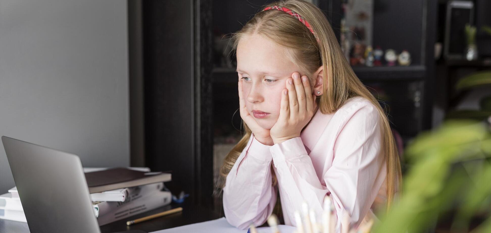 Семикласник 'зникає' за кілька тижнів: заслужений вчитель України назвав три головні проблеми онлайн-навчання