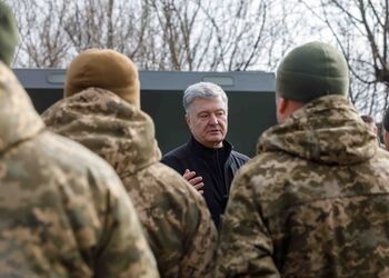 'Мы платим за это жизнью': Порошенко сказал, что нужно сделать, чтобы усилить позиции Украины