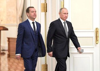 Медведєв після фантазій Путіна про брудну бомбу пригрозив Києву ядерним ударом