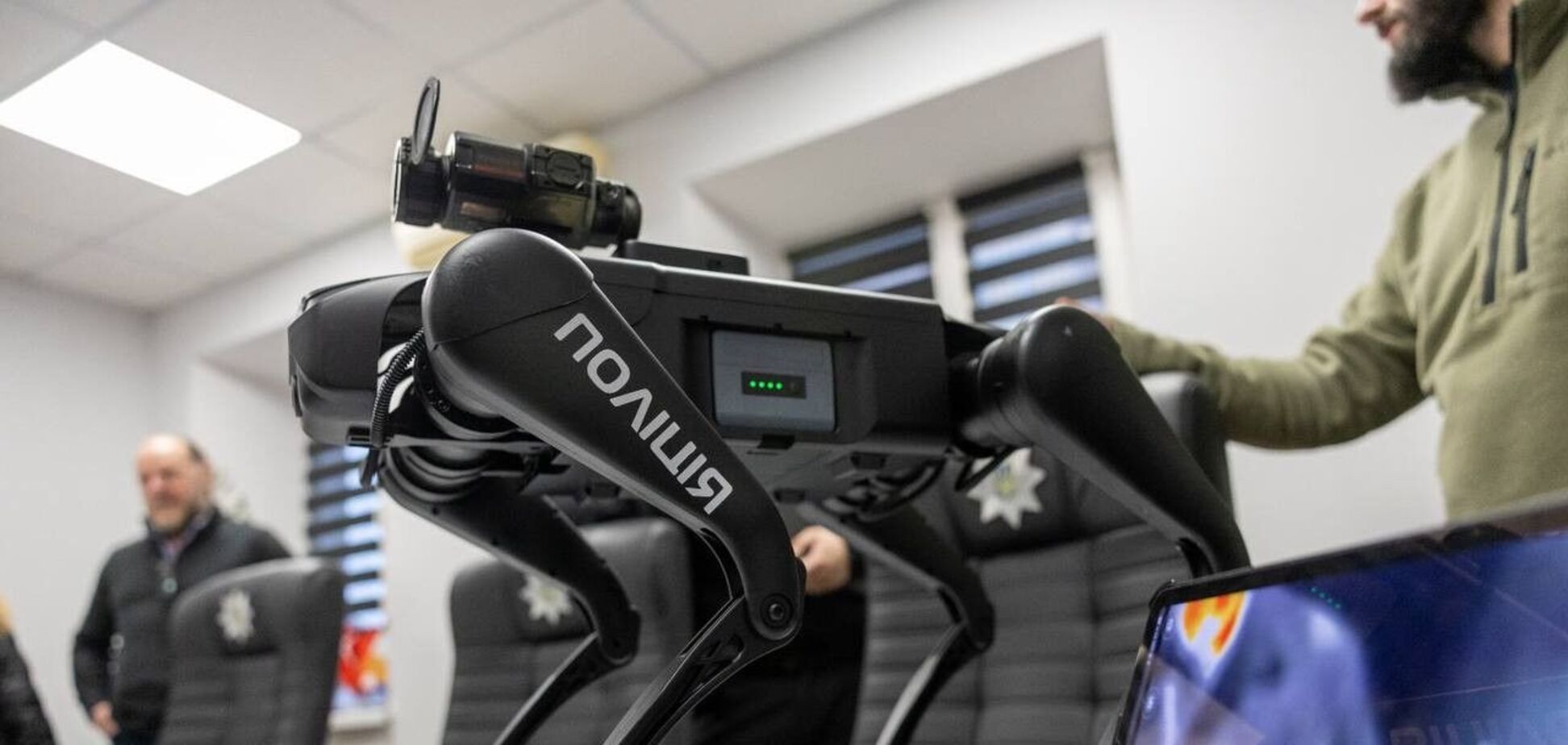 Бойцы спецподразделения КОРД получили сухопутный дрон на четырех 'лапах': как его планируют использовать. Фото