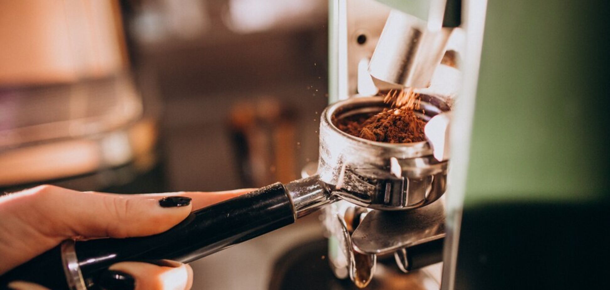 Як кава допомагає спалювати жир: переваги та властивості напою