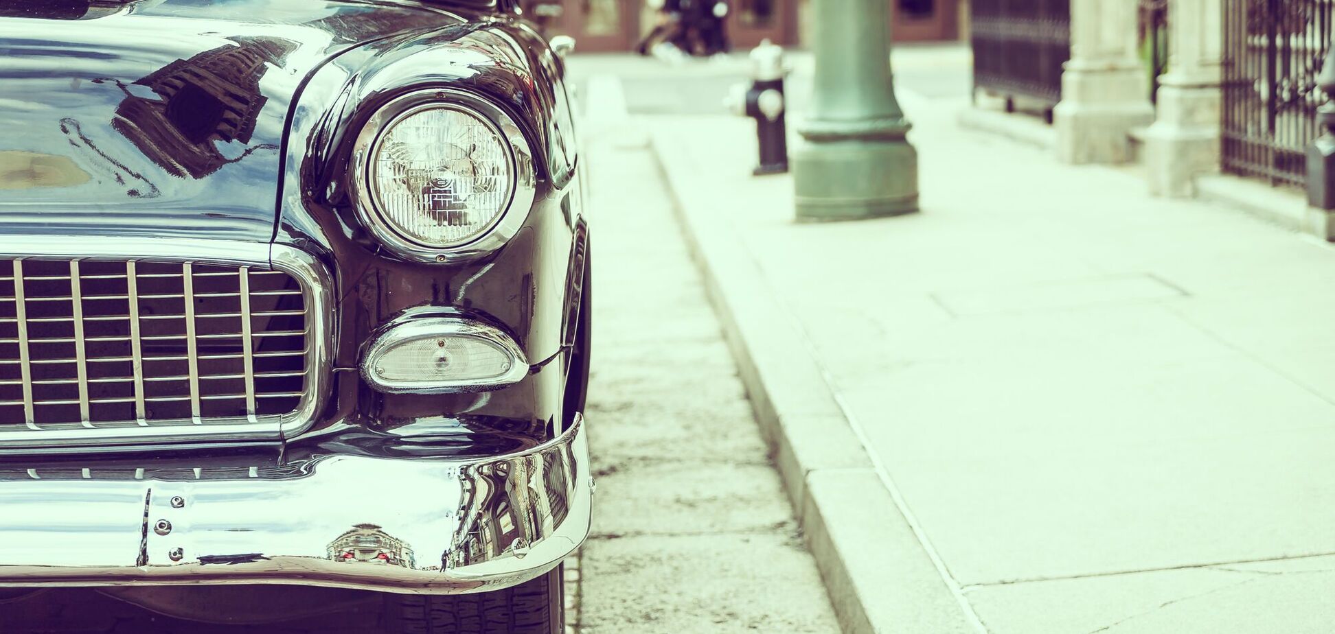 По блату и не один раз: как в СССР покупали дефицитную 'Волгу' по цене трехкомнатной квартиры