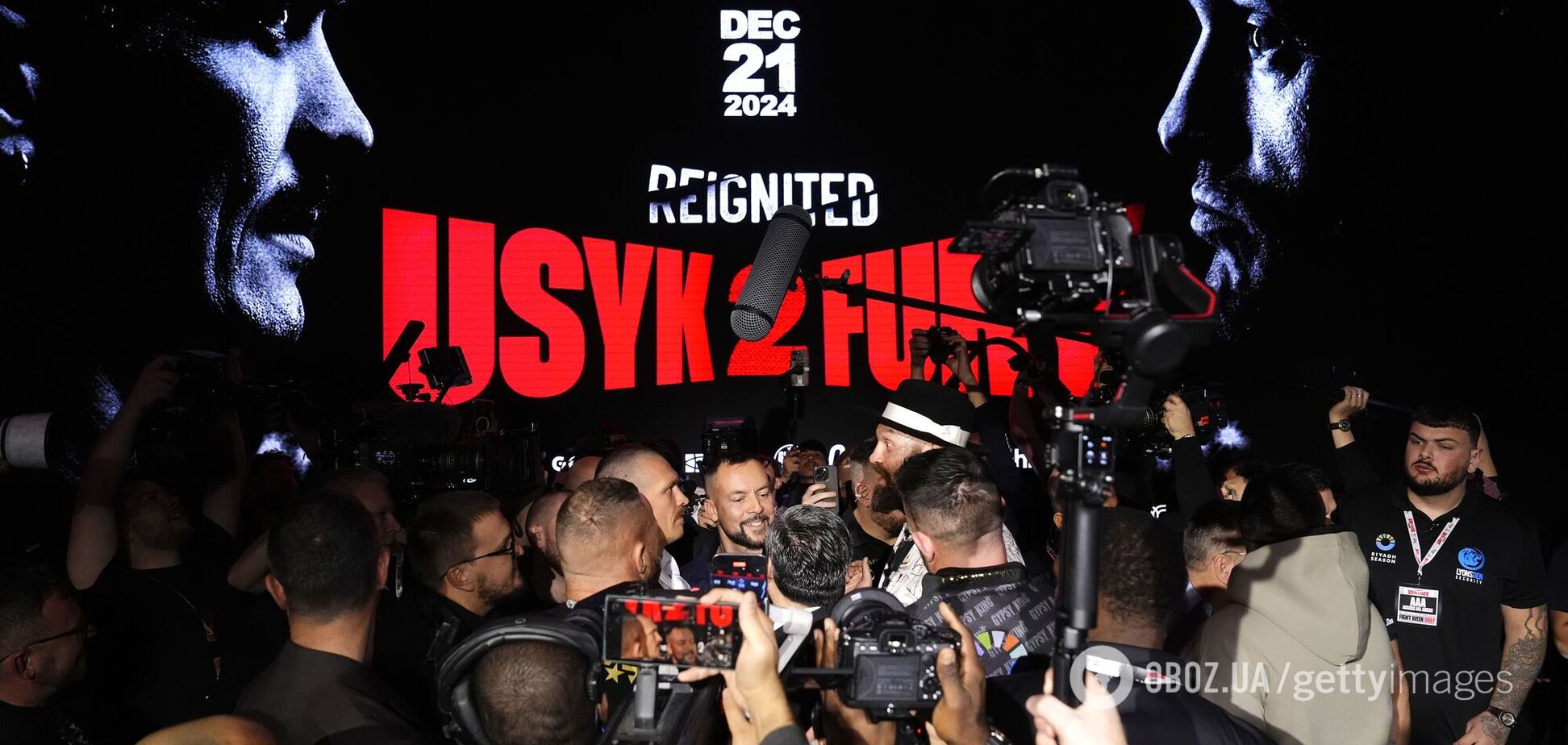 Дуель поглядів Усика та Ф'юрі завершилася скандалом. Відео