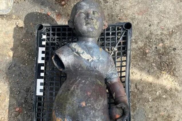 Статуи змей и ребенок-жрец. Археологи раскопали уникальные древние пожертвования в лечебном источнике в Италии