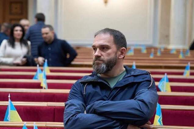 Квартира в Москве и жена с зарплатой в рублях: всплыли скандальные данные о 'слуге' Каптелове. Кто он и за что голосовал