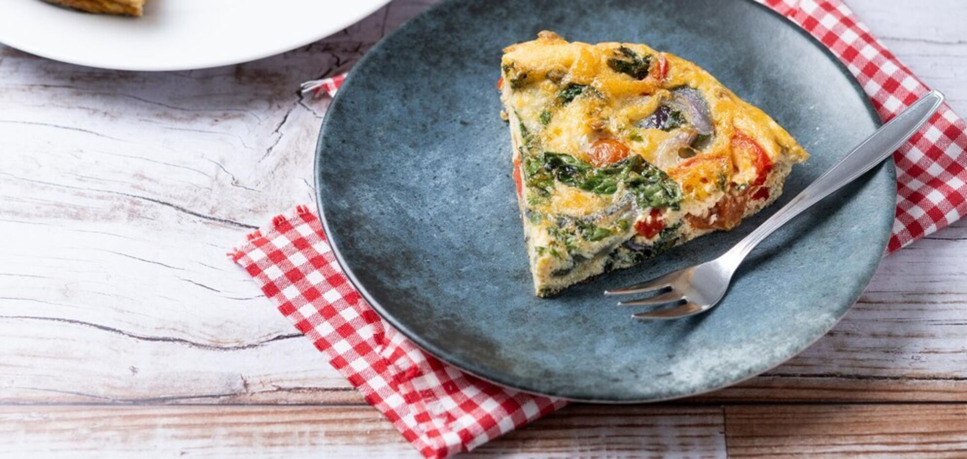 Самый вкусный киш на обед: внутри грибы и курица