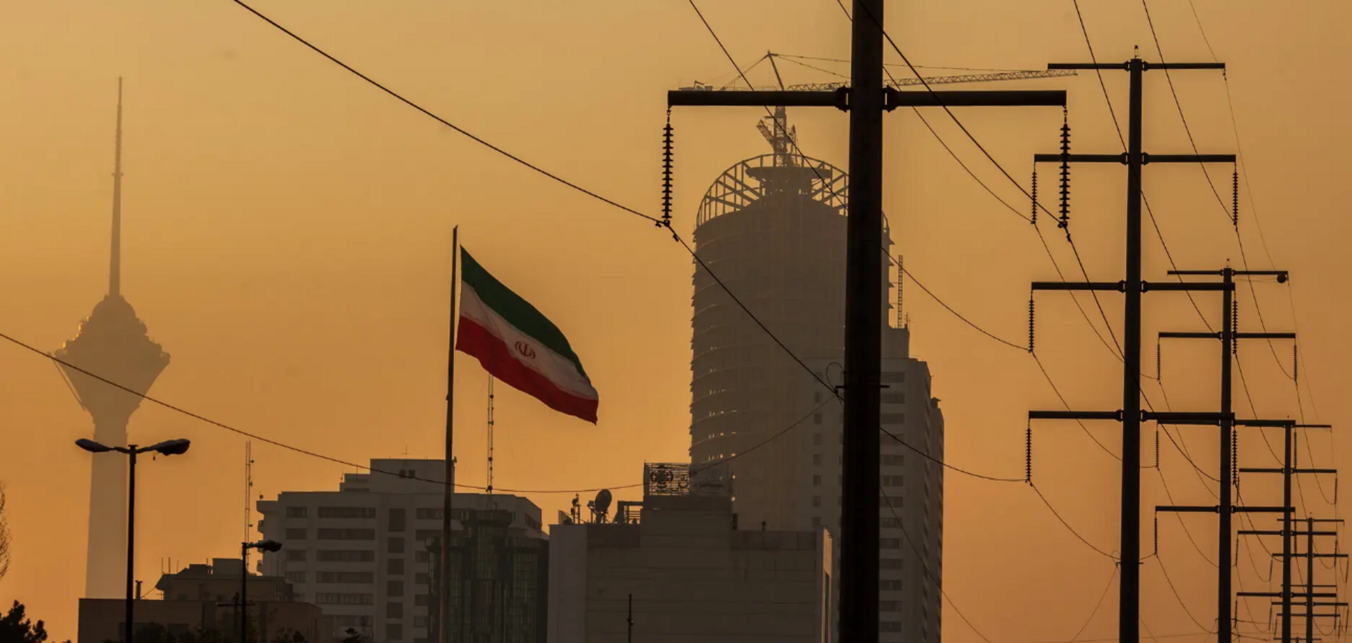 В Ірані запроваджують відключення світла та зупиняють роботу держустанов і підприємств: що відбувається
