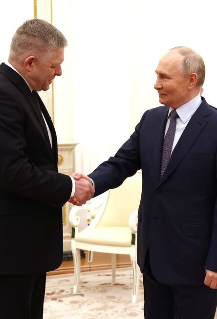 Фицо помогает Путину оплачивать войну против Украины