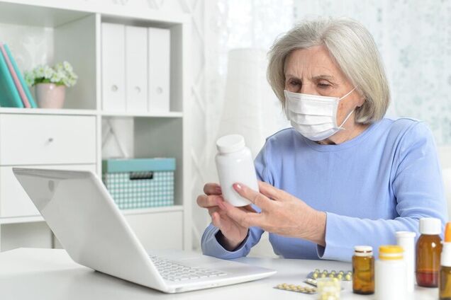 Вітамін D та кальцій: чи потрібні добавки літнім людям для захисту від переломів?