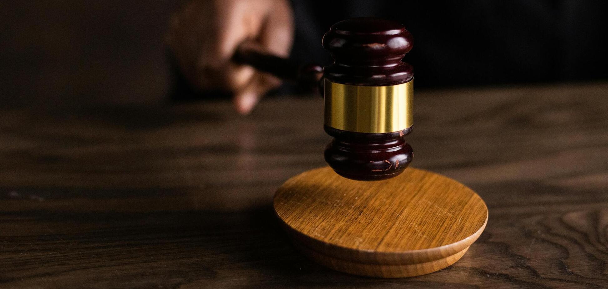 Изнасилование девочки на Закарпатье: защита обвиняемых в очередной раз пытается затянуть рассмотрение дела