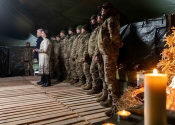 'Добро завжди перемагає зло': Порошенки привітали українців з Різдвом