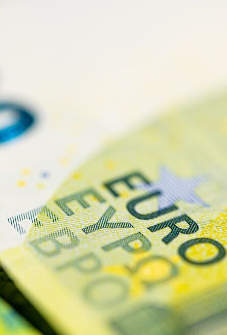 Україна отримала фінансову підтримку на відновлення інфраструктури та харчування школярів