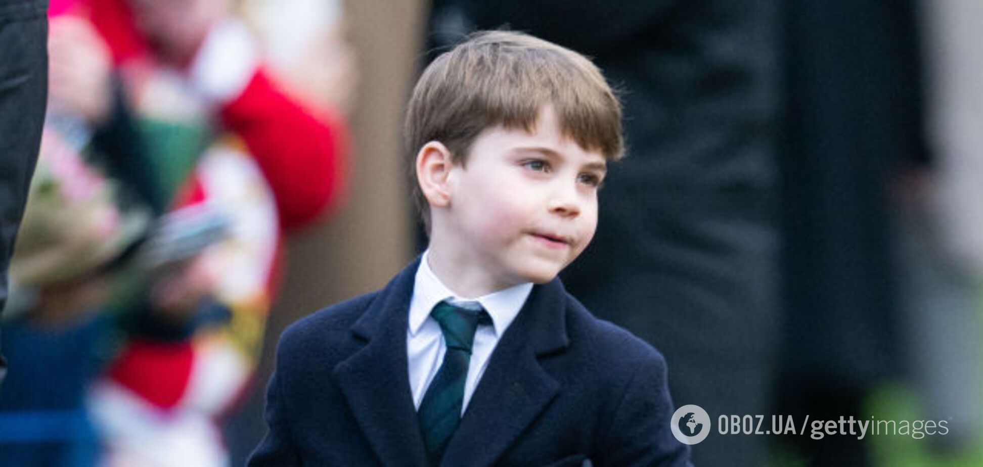 6-летний принц Луи с охапкой подарков от фанатов стал звездой в сети. Фото