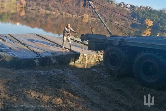 Командиру взводу 211-ї понтонно-мостової бригади, який знущався над підлеглими, повідомили про підозру. Відео