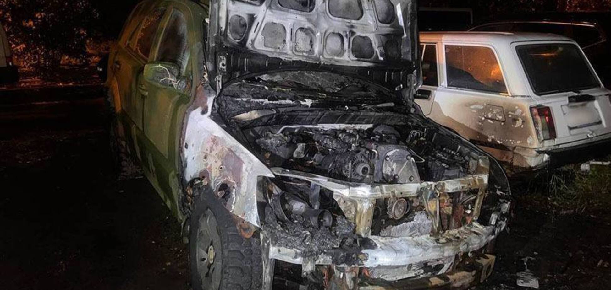 В 2024 году Россия активизировала вербовку украинцев через соцсети: в Нацполиции назвали число поджогов военных авто. Видео