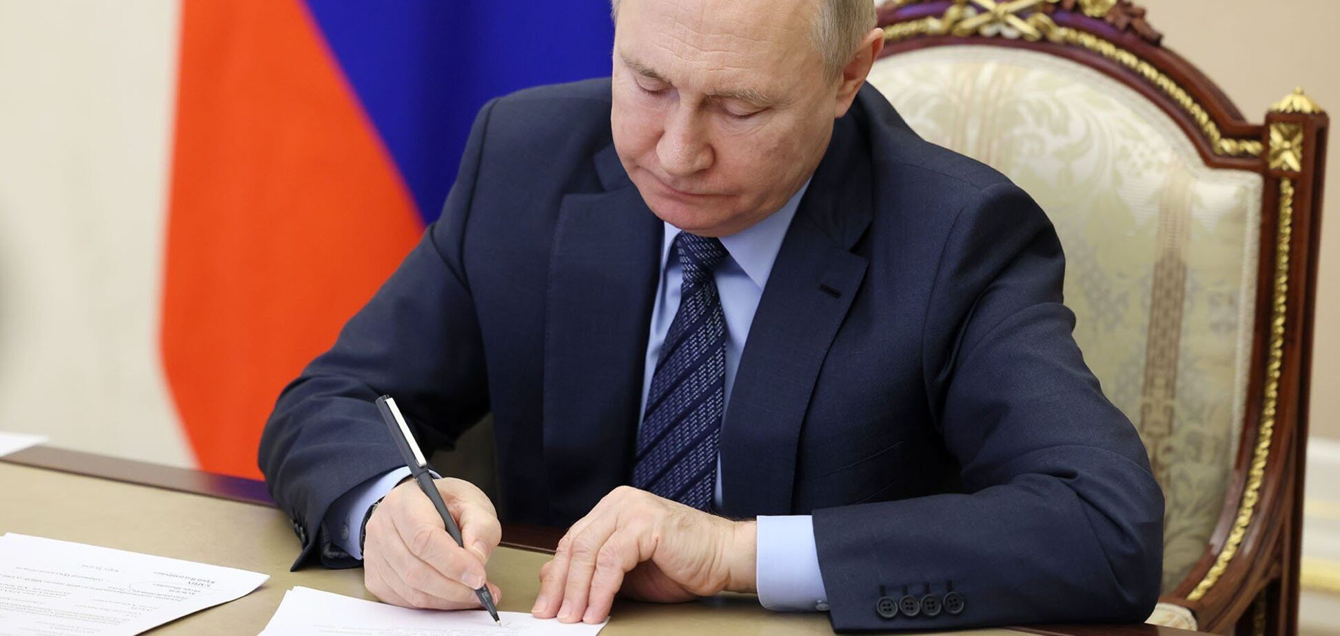 Путин решил бороться с 'экстремизмом' из Украины: какие законы подписал диктатор и чего он боится