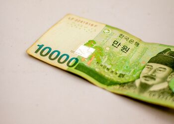 Курс южнокорейской воны пробил двухлетнее дно