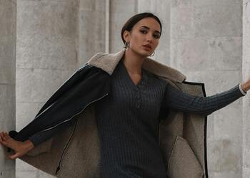 Неожиданный тренд: какие платья вернулись в моду и с чем их носить