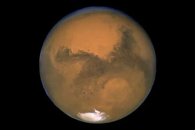 Марс наблизиться до Землі на мінімальну відстань з 2022 року: в небі можна буде побачити яскраву червону цятку