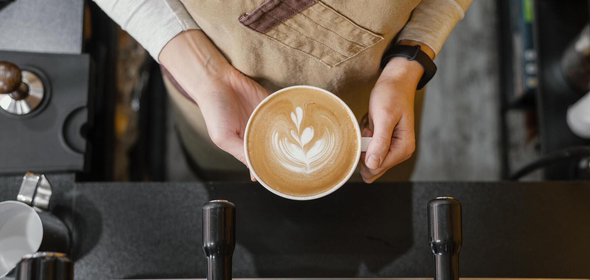 Победитель олимпиад с красным дипломом работает бариста: в сети возникла дискуссия из-за смысла высшего образования в Украине