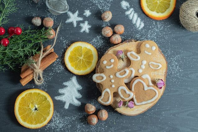 Какие сладости можно покупать детям на Новый год 2025: перечень полезных вкусностей