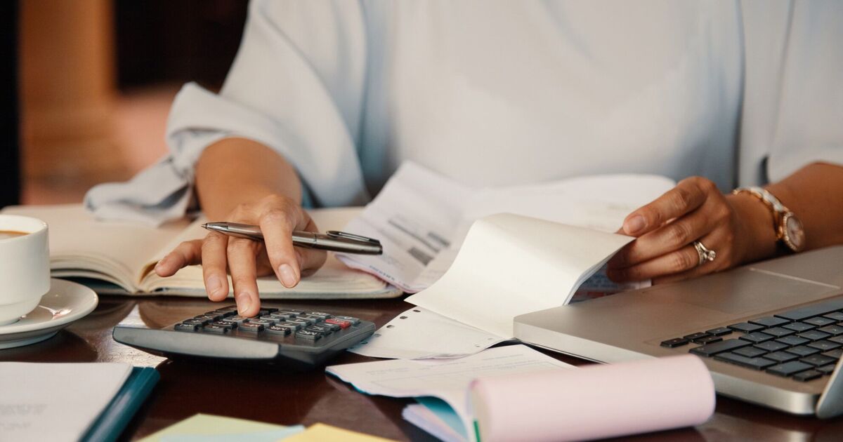 Українці зобов'язанні заплатити податки навіть за старі квартири: податківці озвучили ставки