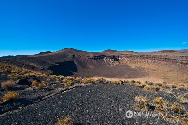 В Китае обнаружили кратер от удара метеорита, по мощности напоминавшего ядерный взрыв. Фото
