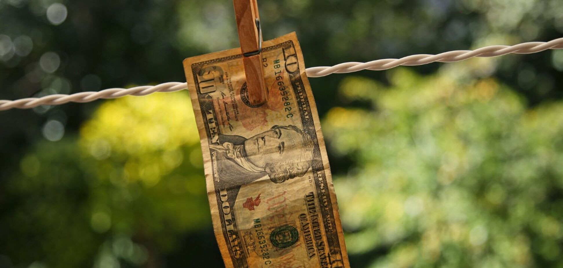 Раскрыта международная сеть по отмыванию денег для российских олигархов