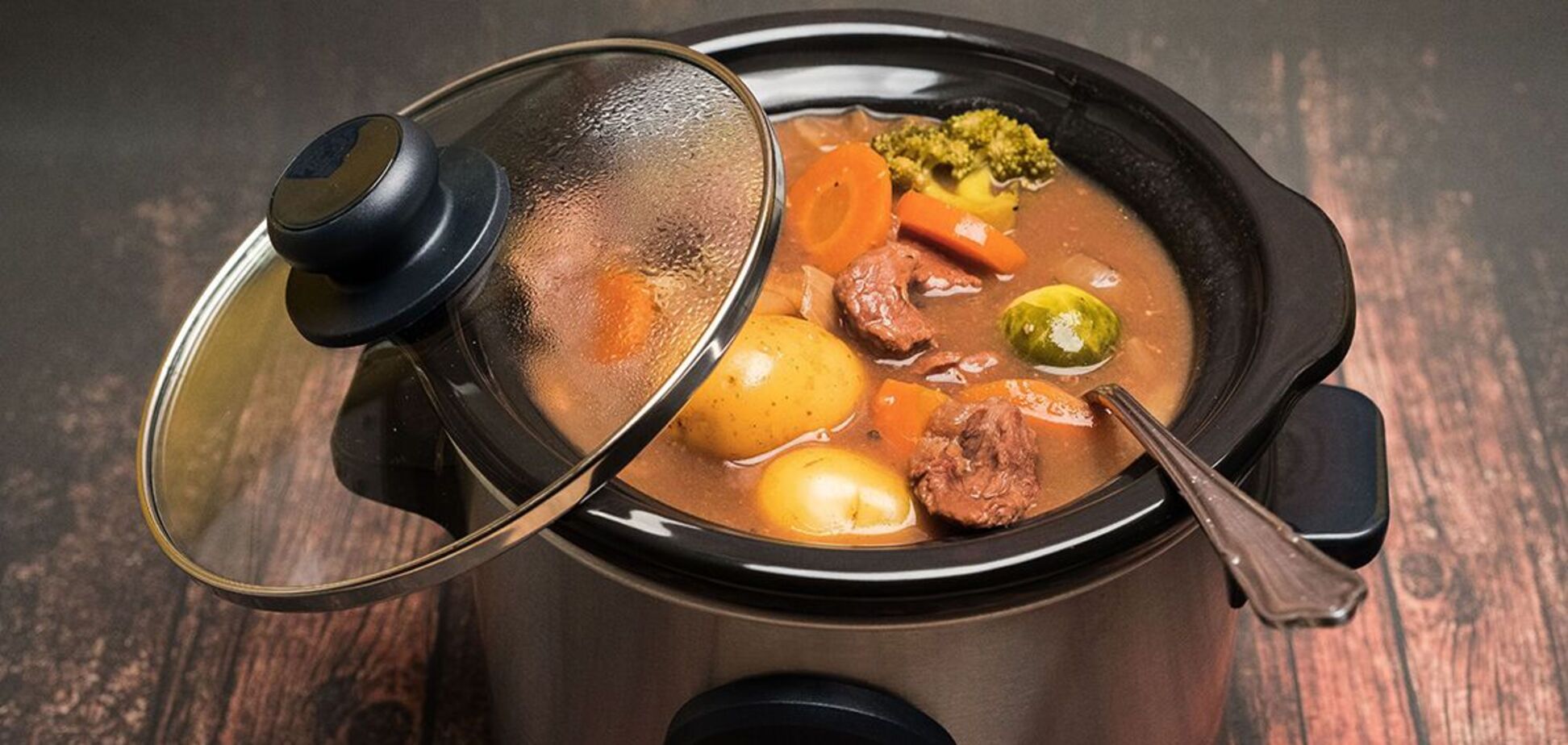 Ніколи не готуйте ці продукти в мультиварці: розповідаємо, що може статись