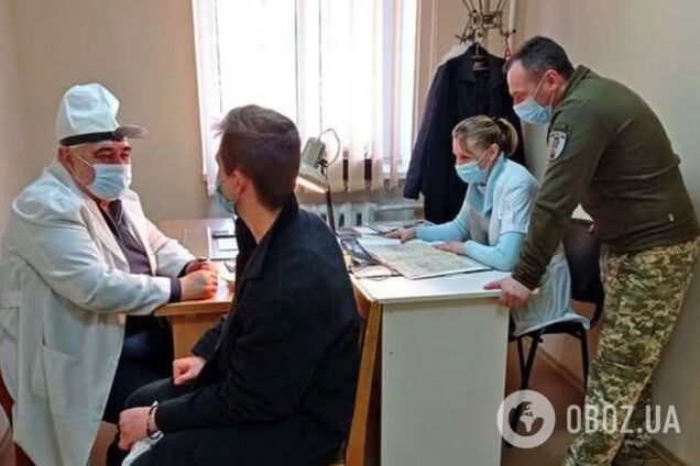 На Буковине глава ВВК признала своего мужа непригодным к службе: как наказали