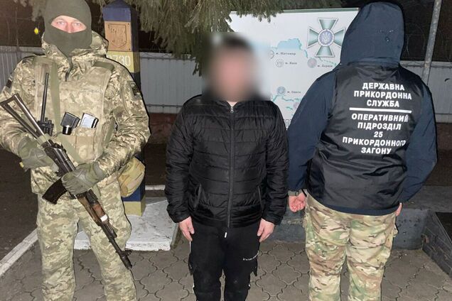 Перший антиухилянт: на кордоні затримали чоловіка, який повертався із Молдови поза пунктом пропуску 