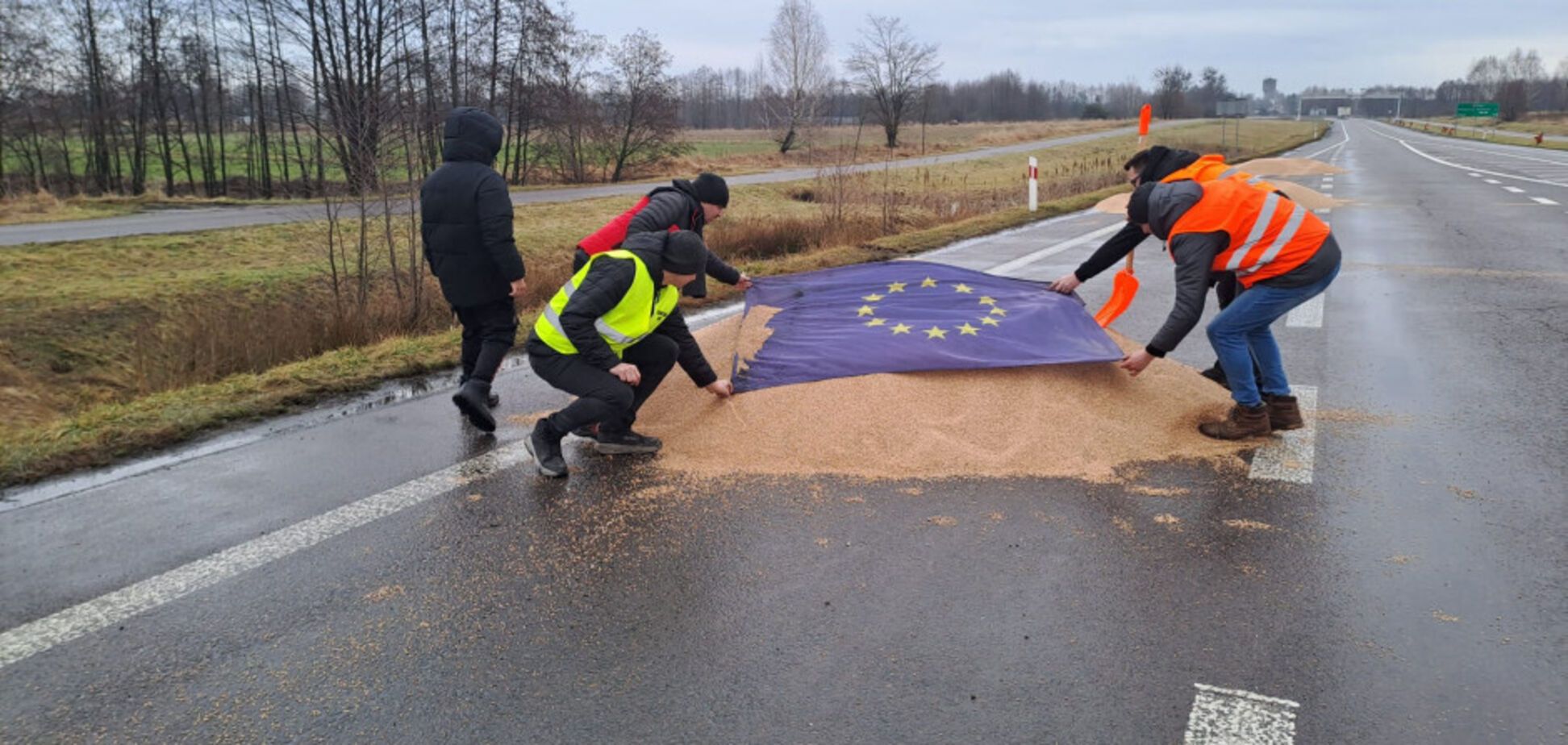 Разница исторического опыта: что для Украины 'грех, вопиющий к небу', то для Польши 'покушение на чужую собственность'