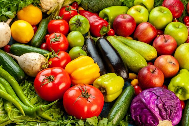 Почему не стоит есть немытые овощи и фрукты: блоггер показал 'неприятную' причину