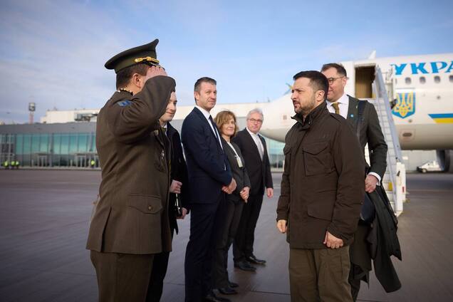 'Безпрецедентний документ': Зеленський у Німеччині провів переговори з Шольцом, підписано важливу угоду. Усі подробиці