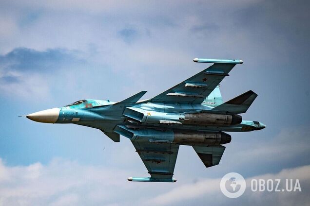 'Літак он збили': у мережі з'явились кадри падіння збитого російського Су-34. Відео
