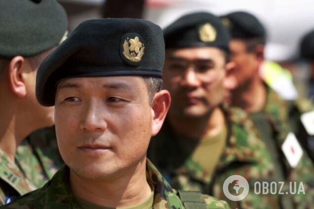В Японії військовослужбовцям дозволять довге волосся та татуювання: що відбувається
