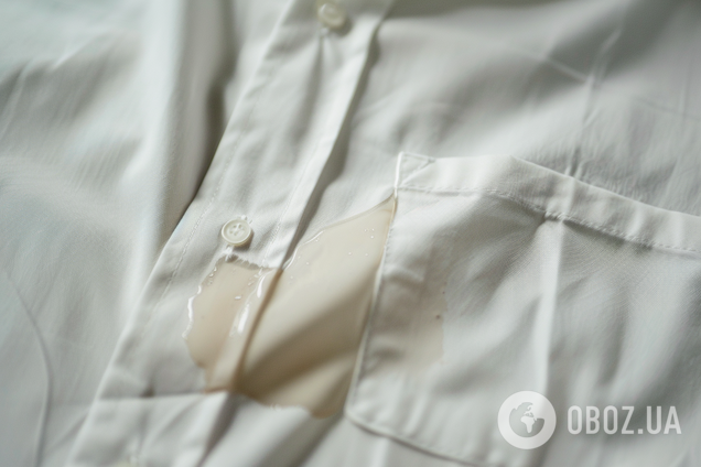 Як видалити з одягу плями від суперклею: спосіб, що діє навіть у безнадійних випадках