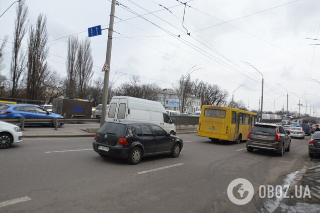 В Киеве на дорогах образовались утренние пробки